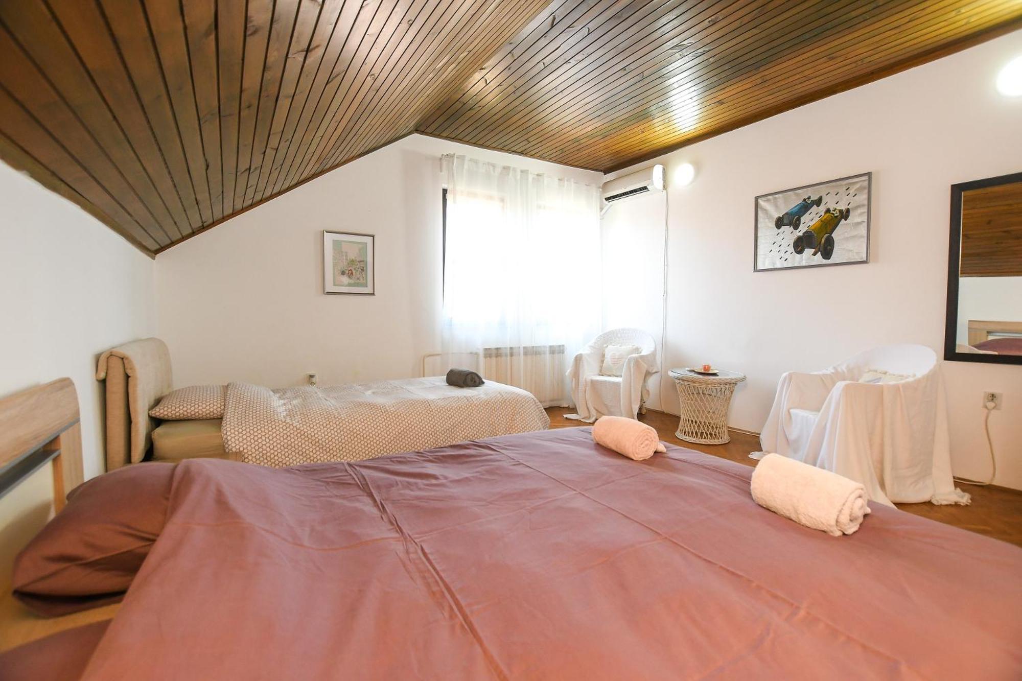 Villa Mina Kladovo, 5-Bedroom Villa With Pool For Up To 12 People Buitenkant foto