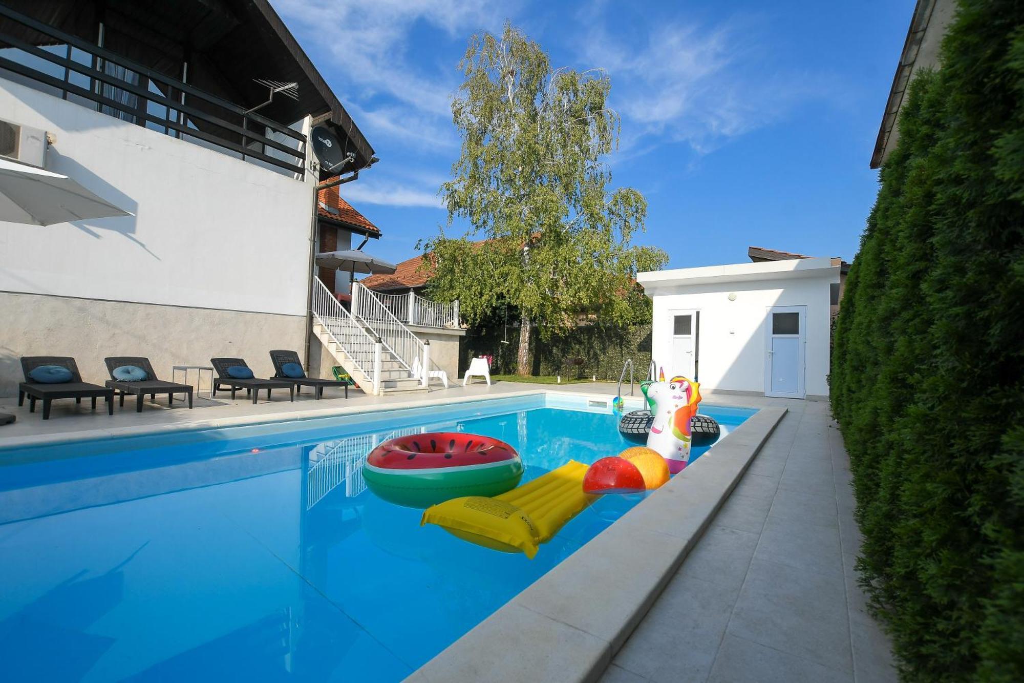 Villa Mina Kladovo, 5-Bedroom Villa With Pool For Up To 12 People Buitenkant foto